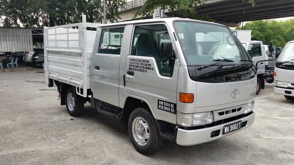 Грузовики купить амурская. Toyota Dyna 4wd Double Cab. Тойота Дюна ly230. Toyota Dyna ly61. Тойота Дюна 100.