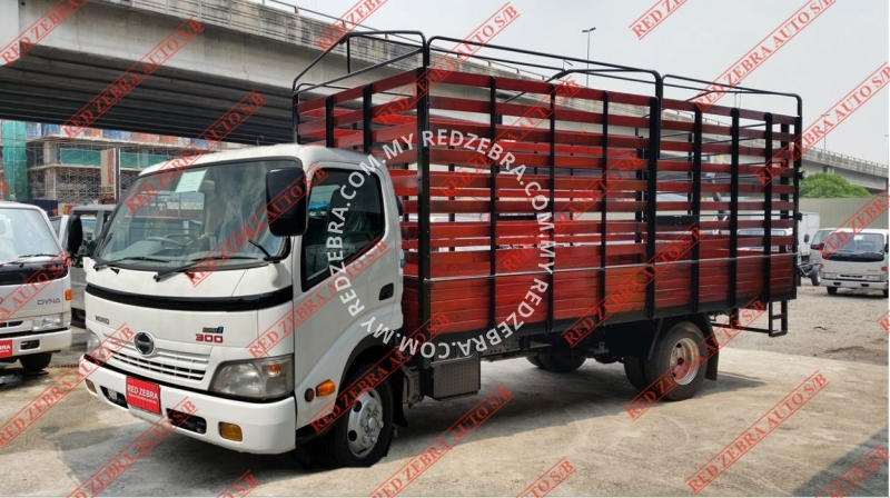 HINO WOODEN CARGO with CANVAS