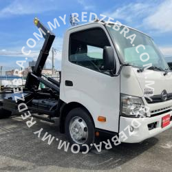 HINO XZU 720 ARMROLL 17Ft