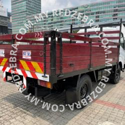 HINO WU302R Wooden Cargo 5000KG Year2012