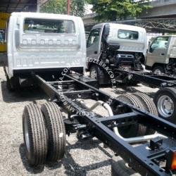 Isuzu NPR Double Cab Chassis