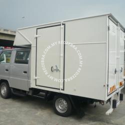 Toyota LY131 Double Cabin Luton Box