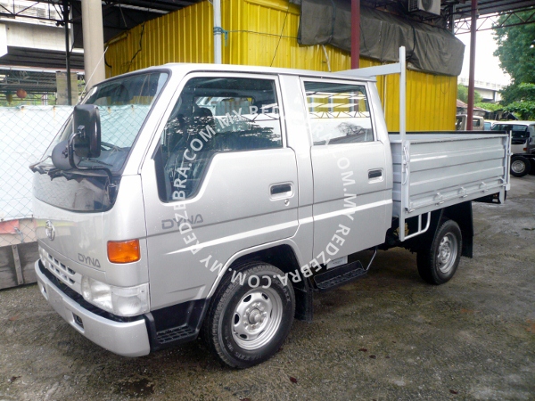 Toyota LY211 Double Cabin Steel Cargo