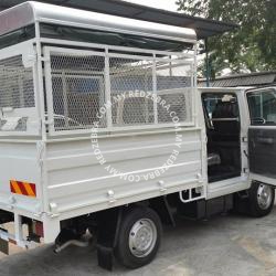 Isuzu NHR  Steel Cargo Aluminium Top & Wire Mesh - Manual