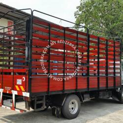 Isuzu NPR High Wooden Cargo Livestock 16.8ft 5000Kg-7500kg