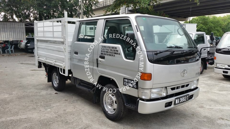 Toyota DYNA LY Double Cabin Steel Cargo With Tail Lift, 1 ton lorry ...