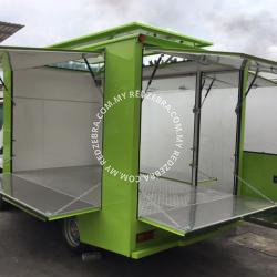 Toyota - Green food truck