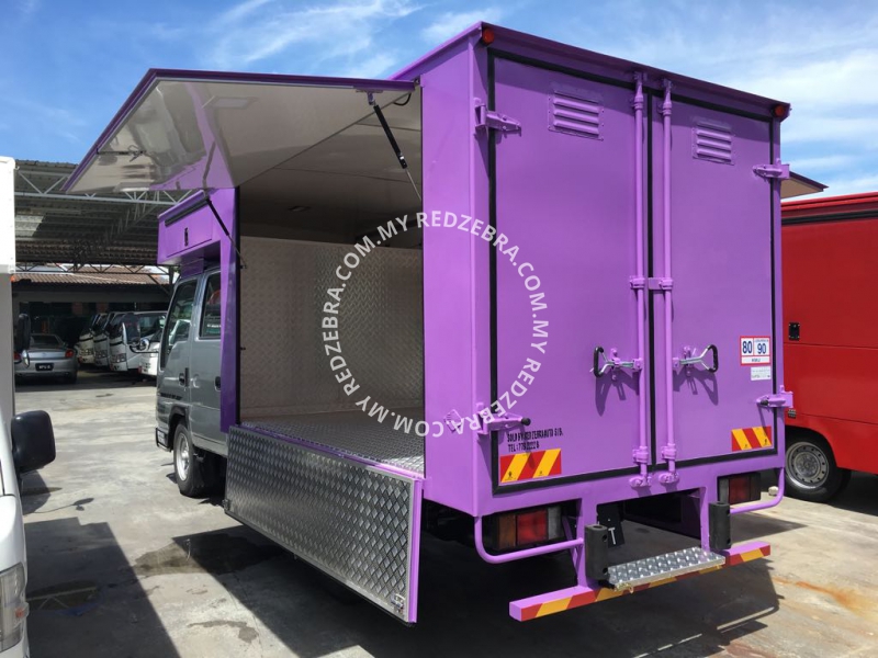 Isuzu Purple food truck