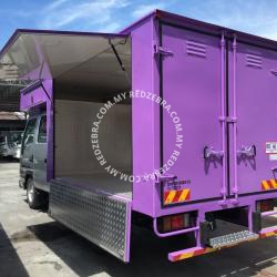 Isuzu - Purple food truck