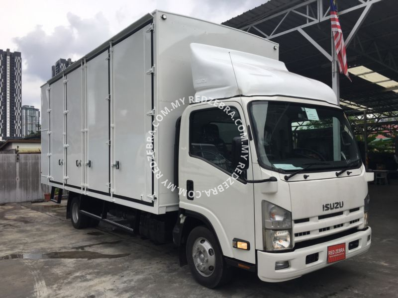 Isuzu NPR PRO Box